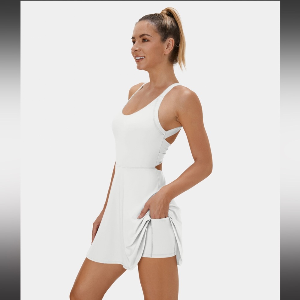 HALARA WHITE BACKLESS TWISTED ACTIVE DRESS NWT